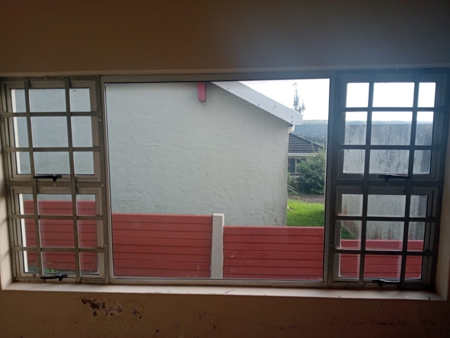 3 Bedroom Property for Sale in Summerpride Eastern Cape